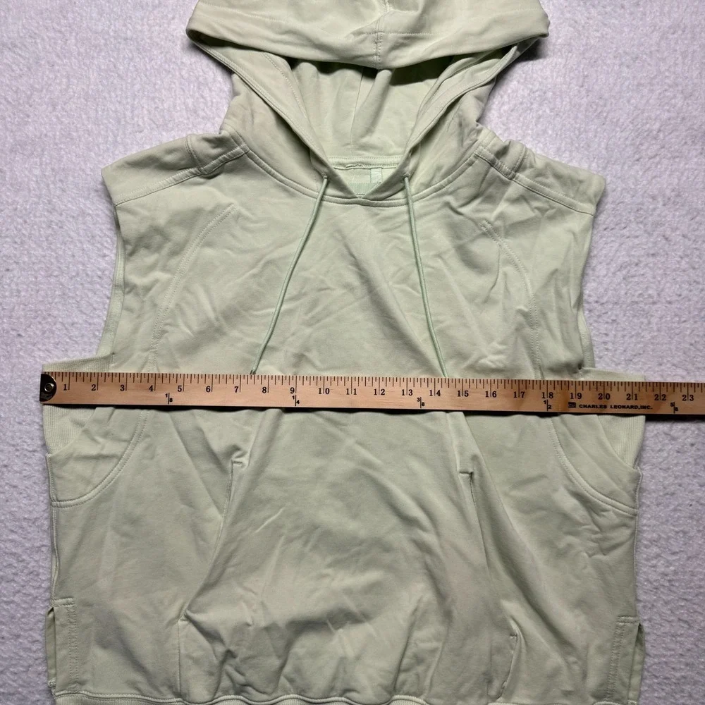 Lululemon Sleeveless Hoodie Athletic Light Green Women's Size‎ 6 (Small)